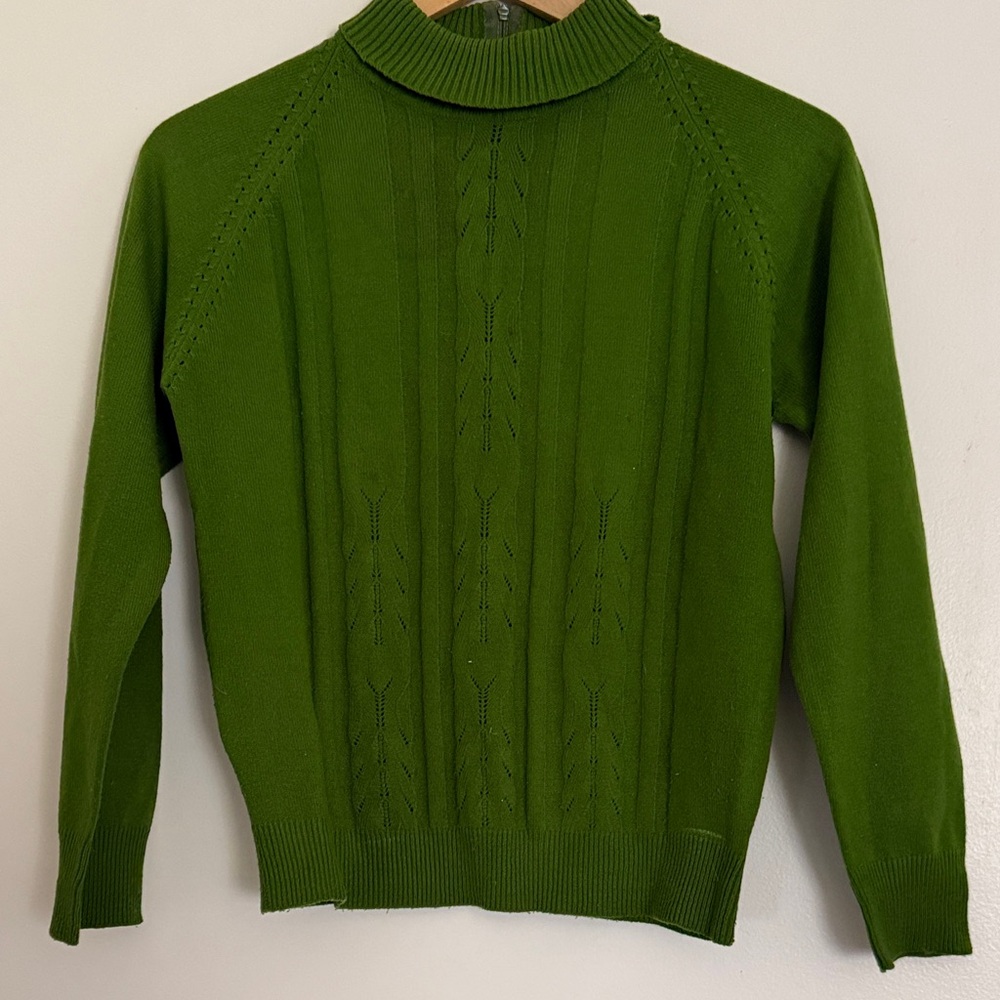 Vintage Green Turtleneck Sweater for Women